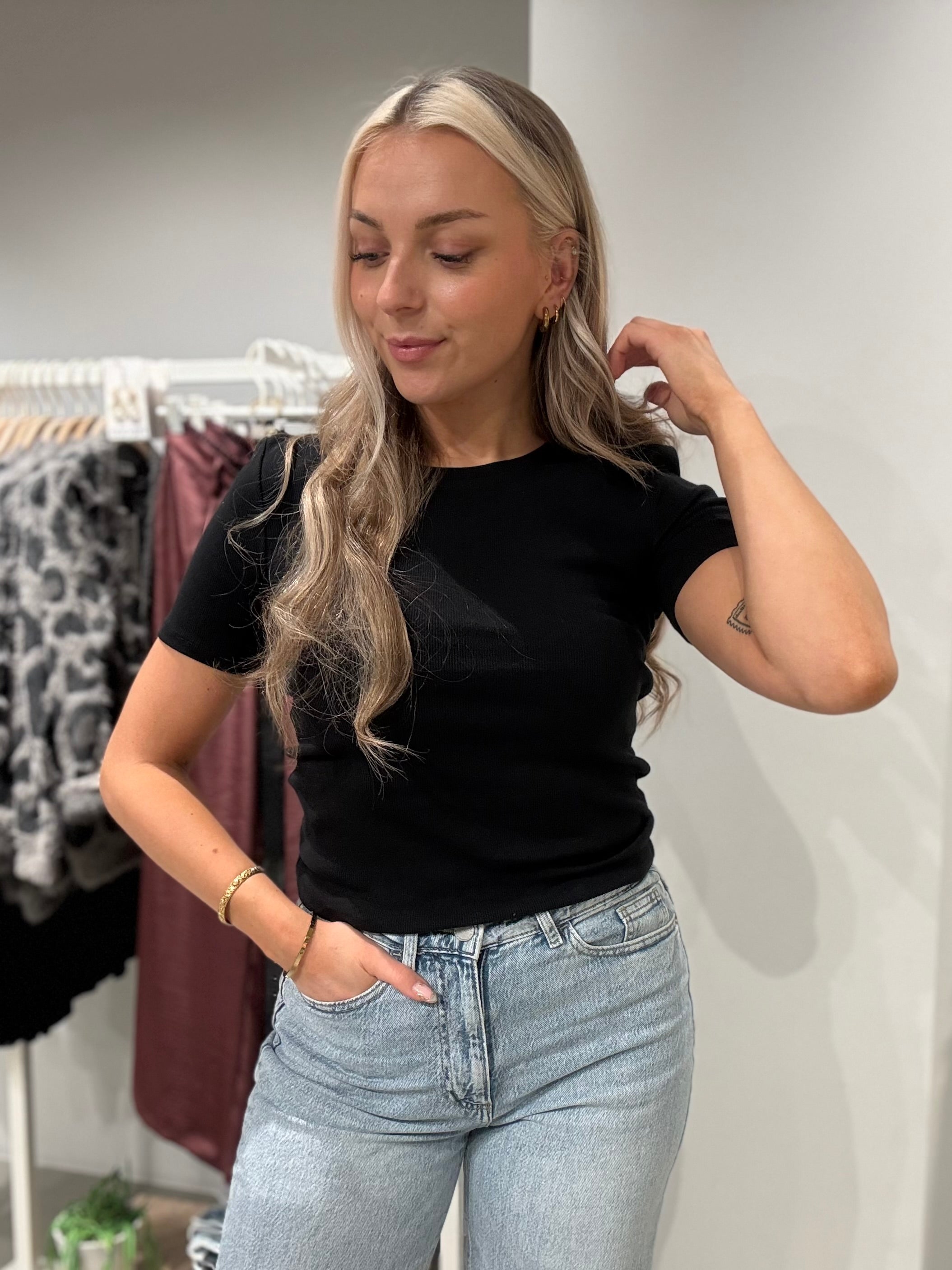 OBJMOLI T-Shirt - Black